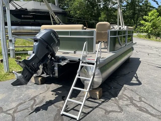 Slide: The Image of Godfrey Xperience EX1880CX 2026 - 4