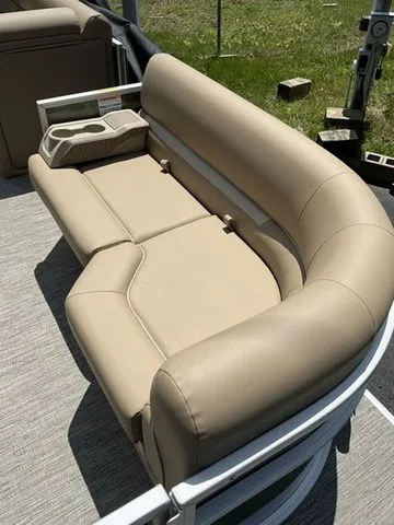 Slide: The Image of Godfrey Xperience EX1880CX 2026 - 8