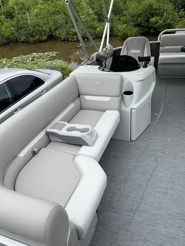 Slide: The Image of Godfrey Xperience EX2086CXP 2026 - 13