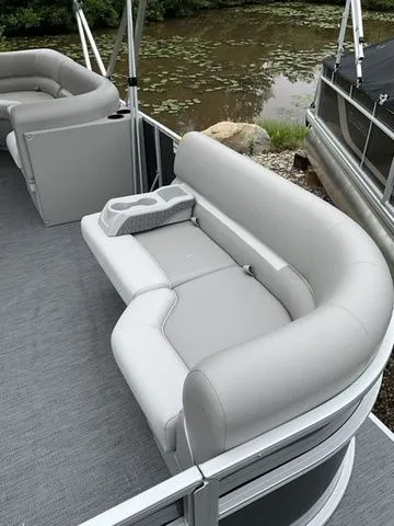 Slide: The Image of Godfrey Xperience EX2086CXP 2026 - 14