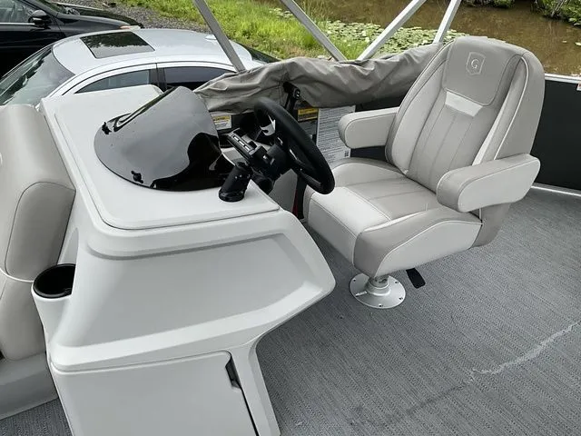 Slide: The Image of Godfrey Xperience EX2086CXP 2026 - 23