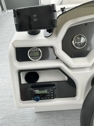 Slide: The Image of Godfrey Xperience EX2086CXP 2026 - 28