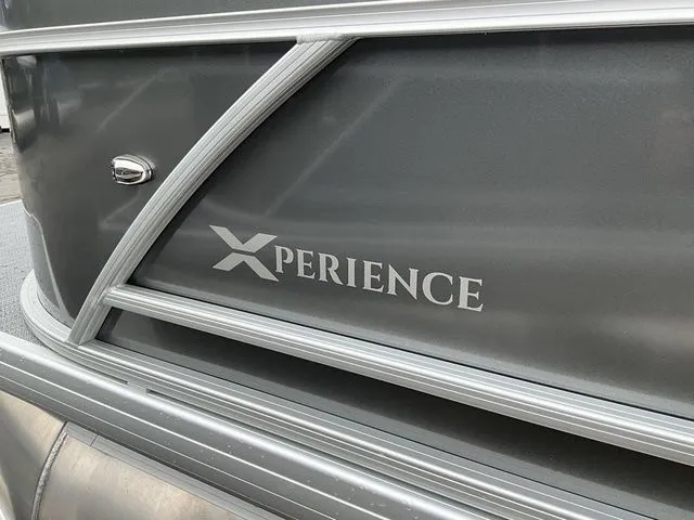 Slide: The Image of Godfrey Xperience EX2086CXP 2026 - 7