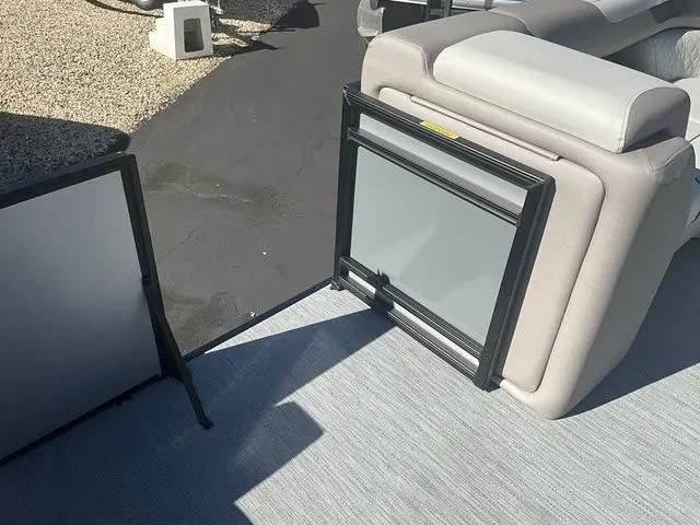 Slide: The Image of Godfrey Sweetwater SW2286DT 2026 - 22