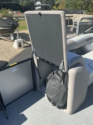 Slide: The Image of Godfrey Sweetwater SW2286DT 2026 - 23