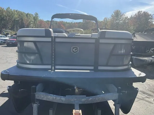 Slide: The Image of Godfrey Sweetwater SW2286DT 2026 - 4