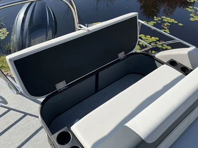 Slide: The Image of Godfrey Sweetwater 2286 SFL 27 in. Package 2026 - 11