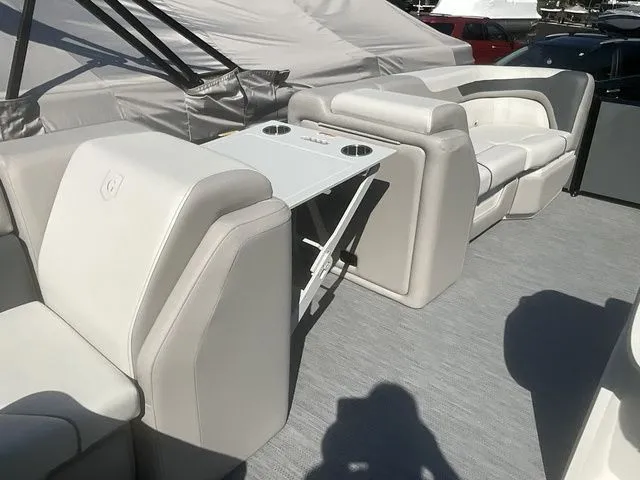 Slide: The Image of Godfrey Sweetwater 2286 SFL 27 in. Package 2026 - 19