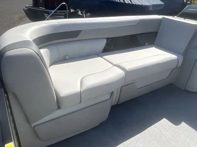 Slide: The Image of Godfrey Sweetwater 2286 SFL 27 in. Package 2026 - 23