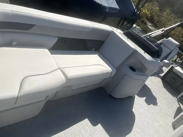 Slide: The Image of Godfrey Sweetwater 2286 SFL 27 in. Package 2026 - 26