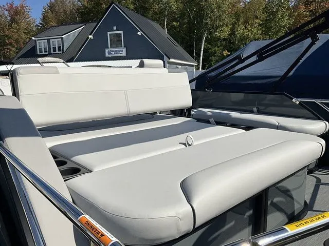 Slide: The Image of Godfrey Sweetwater 2286 SFL 27 in. Package 2026 - 5