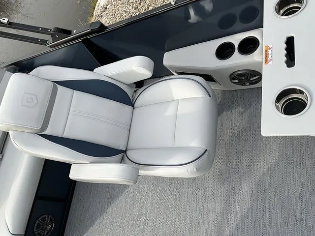 Slide: The Image of Godfrey Sweetwater 2286 SFLC Sport Tube 27 In. Package 2026 - 23