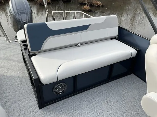 Slide: The Image of Godfrey Sweetwater 2286 SFLC Sport Tube 27 In. Package 2026 - 24