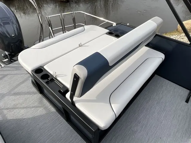 Slide: The Image of Godfrey Sweetwater 2286 SFLC Sport Tube 27 In. Package 2026 - 28