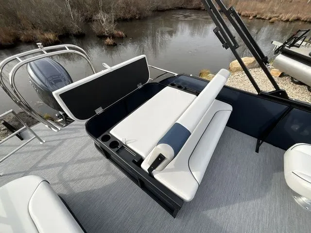 Slide: The Image of Godfrey Sweetwater 2286 SFLC Sport Tube 27 In. Package 2026 - 30