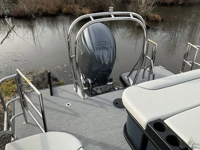 Slide: The Image of Godfrey Sweetwater 2286 SFLC Sport Tube 27 In. Package 2026 - 34