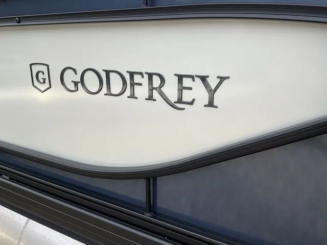 Slide: The Image of Godfrey Sweetwater 2286 SFLC Sport Tube 27 In. Package 2026 - 7