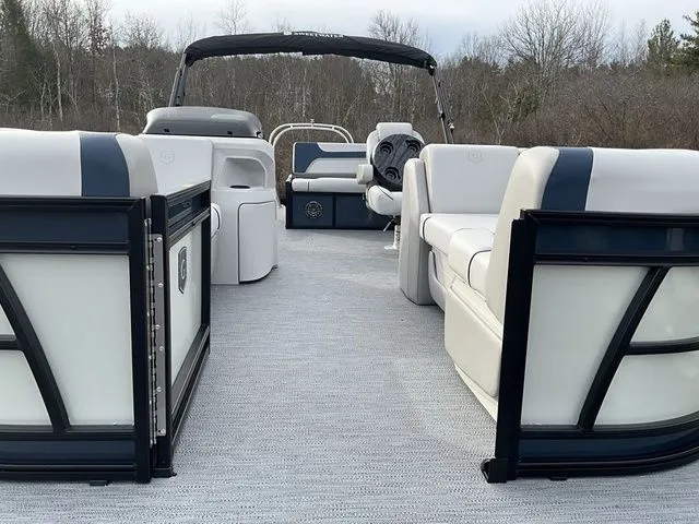 Slide: The Image of Godfrey Sweetwater 2286 SFLC Sport Tube 27 In. Package 2026 - 8