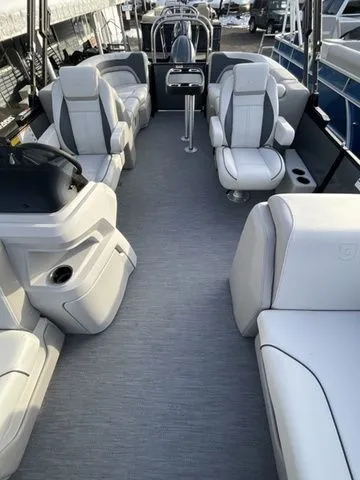 Slide: The Image of Godfrey Sweetwater 2286 SB 27" Impact Center Tube Package 2026 - 13