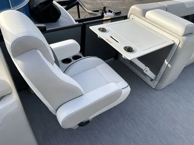 Slide: The Image of Godfrey Sweetwater 2286 SB 27" Impact Center Tube Package 2026 - 16