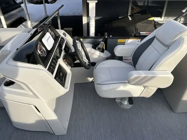 Slide: The Image of Godfrey Sweetwater 2286 SB 27" Impact Center Tube Package 2026 - 19