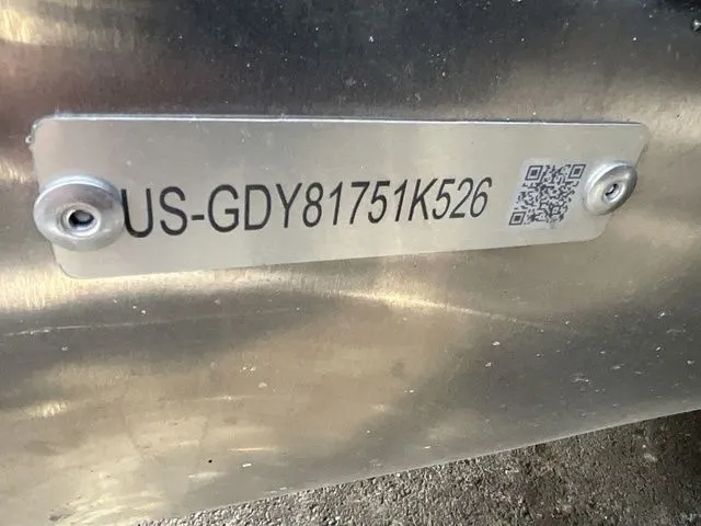 Slide: The Image of Godfrey Sweetwater 2286 SB 27" Impact Center Tube Package 2026 - 33