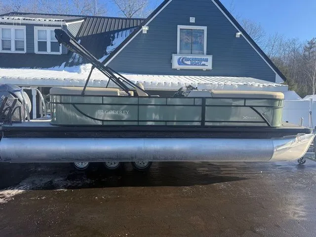 The Image of Godfrey Xperience 2286 SBX Sport Tube 27 In. Package 2026 - 1