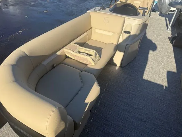 Slide: The Image of Godfrey Xperience 2286 SBX Sport Tube 27 In. Package 2026 - 10