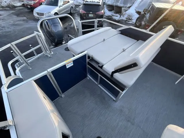 Slide: The Image of Godfrey Xperience 2286 SFLX 25 In. Package 2026 - 10