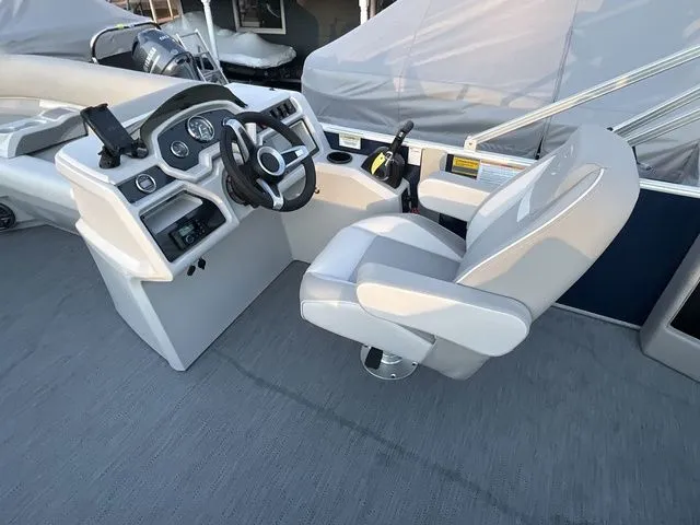 Slide: The Image of Godfrey Xperience 2286 SFLX 25 In. Package 2026 - 17