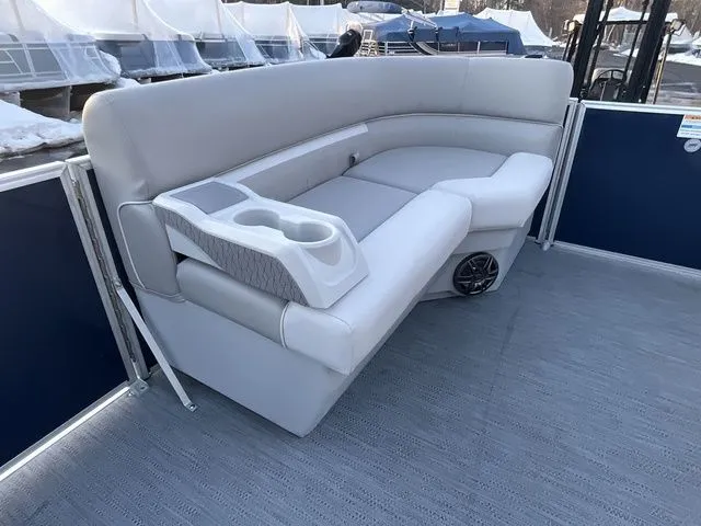 Slide: The Image of Godfrey Xperience 2286 SFLX 25 In. Package 2026 - 24