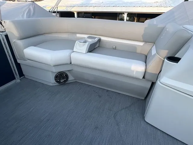 Slide: The Image of Godfrey Xperience 2286 SFLX 25 In. Package 2026 - 25