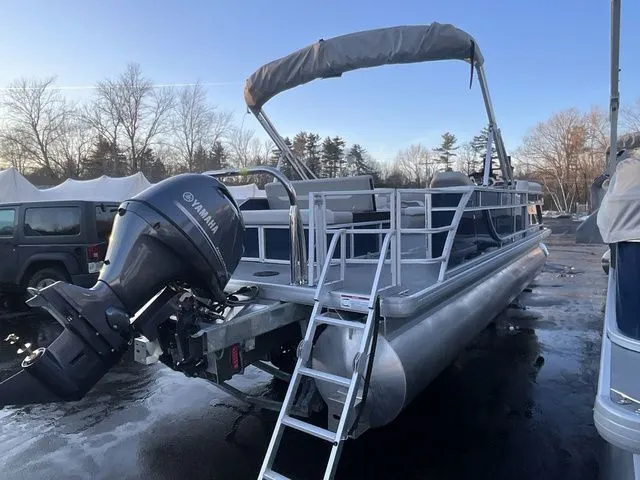 Slide: The Image of Godfrey Xperience 2286 SFLX 25 In. Package 2026 - 5