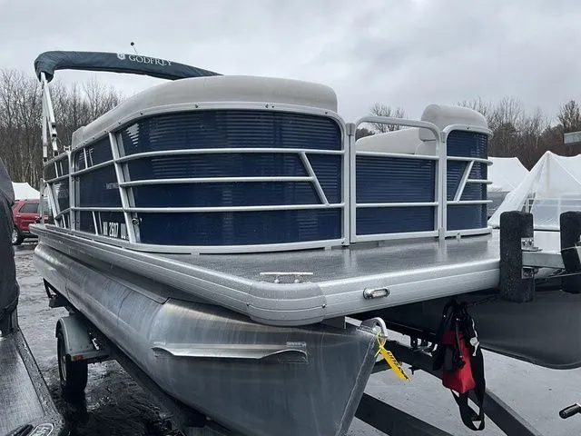 Slide: The Image of Godfrey Sweetwater 2086 C 2022 - 3