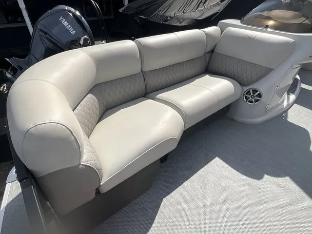 Slide: The Image of Godfrey SP 2500 UL 2017 - 12