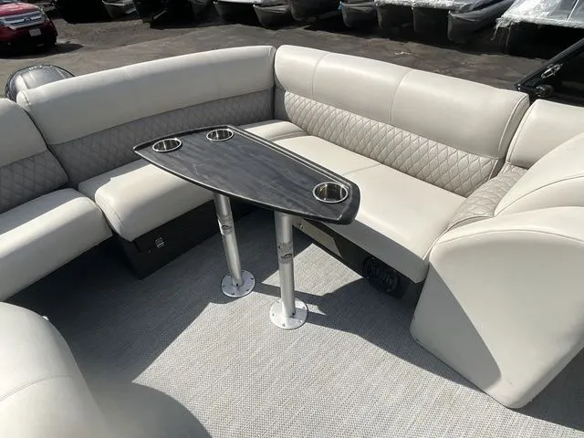 Slide: The Image of Godfrey SP 2500 UL 2017 - 29