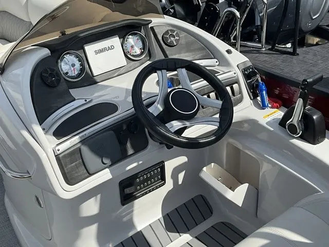 Slide: The Image of Godfrey SP 2500 UL 2017 - 37