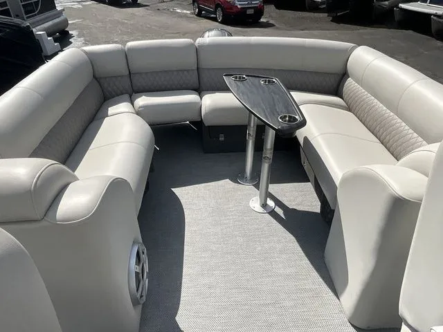 Slide: The Image of Godfrey SP 2500 UL 2017 - 9