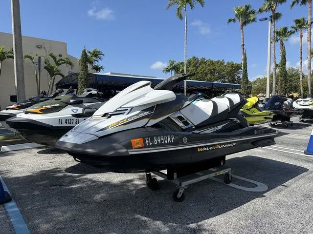 Slide: The Image of Yamaha FX Cruiser HO 2018 - 3