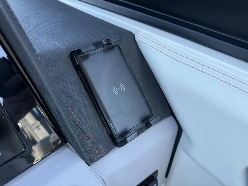 Slide: The Image of Cobalt R6 Surf 2026 - 51