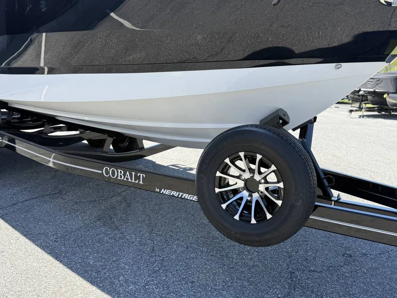 Slide: The Image of Cobalt R6 Surf 2026 - 65