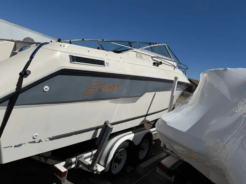Slide: The Image of Seaswirl 230 Seaswirl 1994 - 13