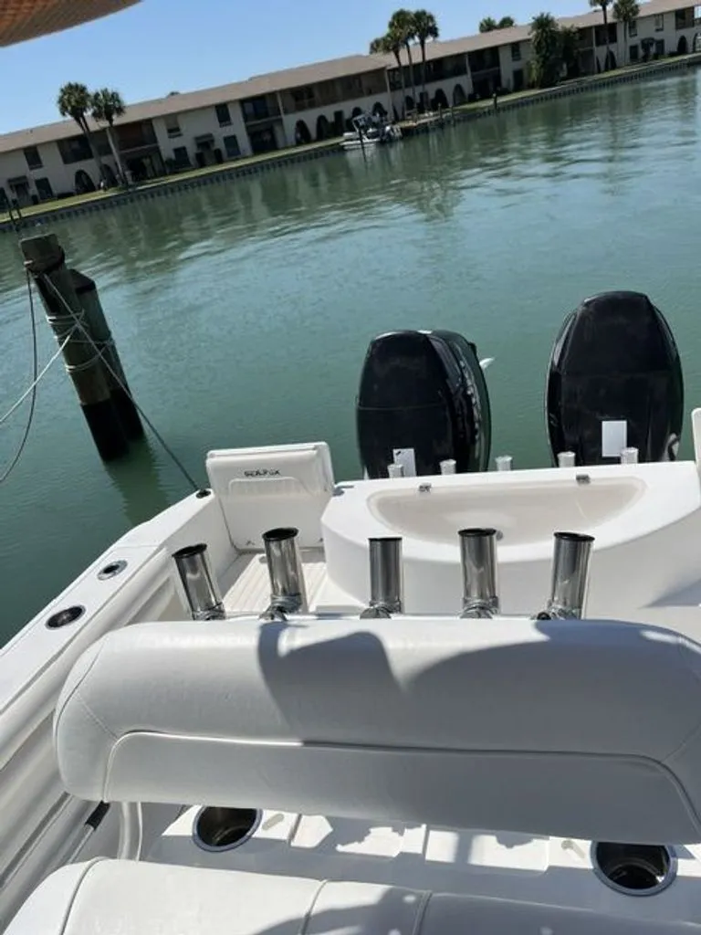 Slide: The Image of Sea Fox 256 Center Console 2007 - 10