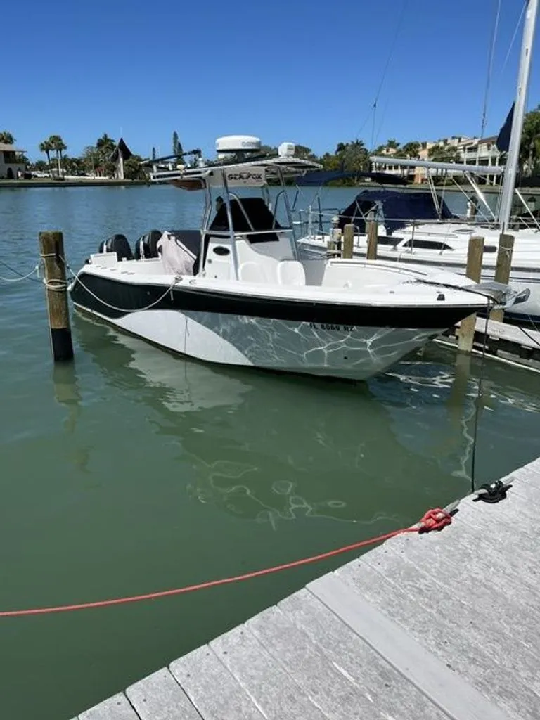 Slide: The Image of Sea Fox 256 Center Console 2007 - 2