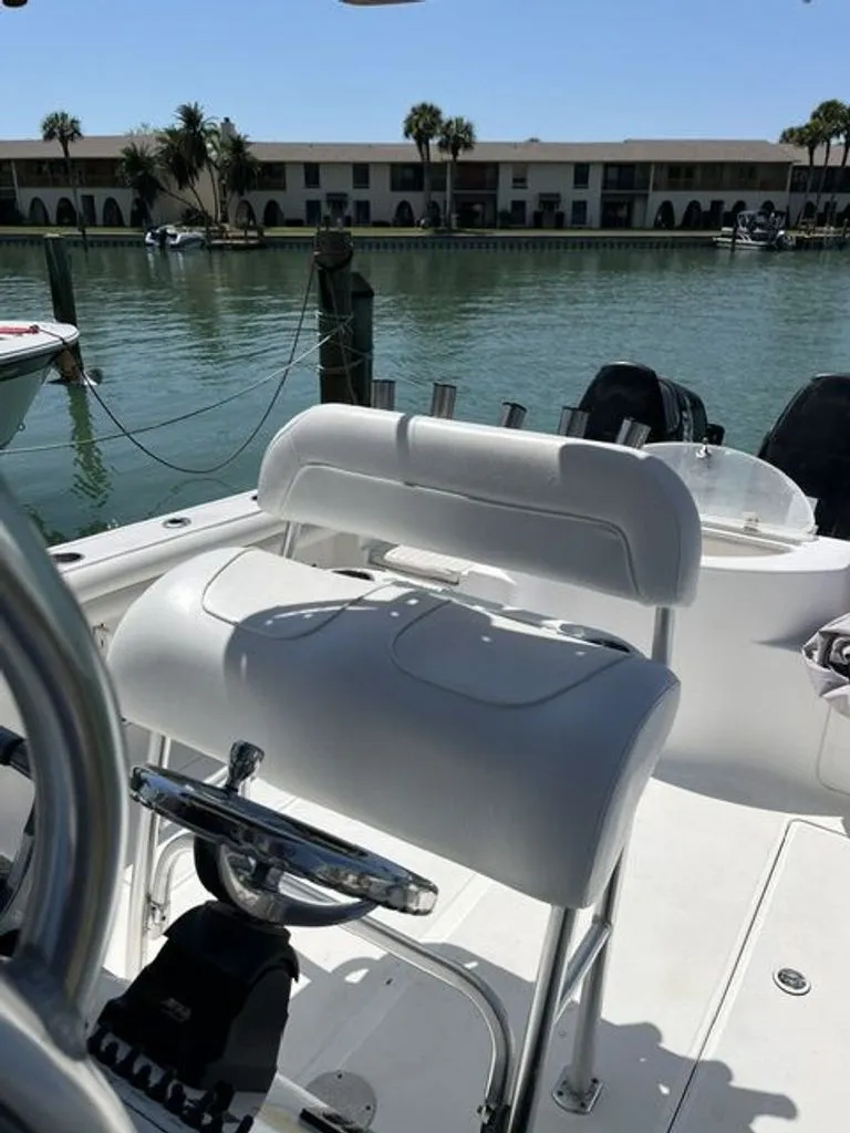 Slide: The Image of Sea Fox 256 Center Console 2007 - 4