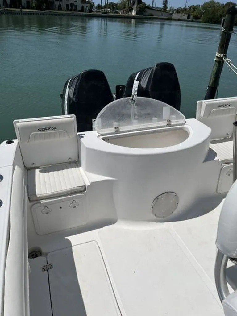 Slide: The Image of Sea Fox 256 Center Console 2007 - 8