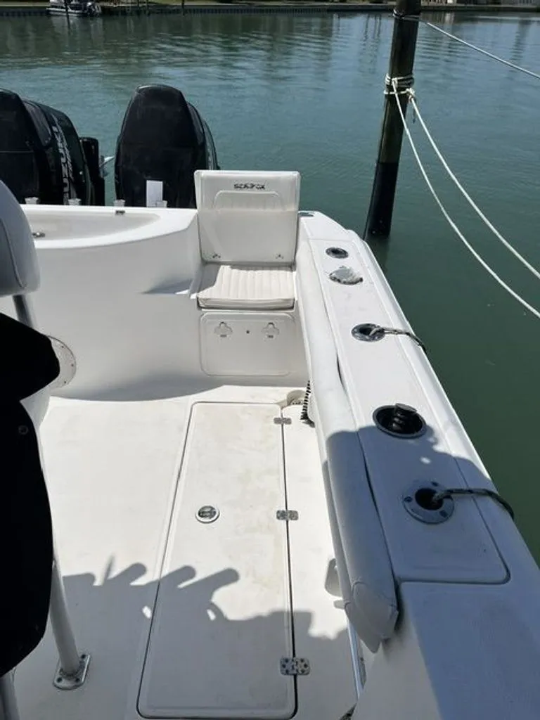 Slide: The Image of Sea Fox 256 Center Console 2007 - 9