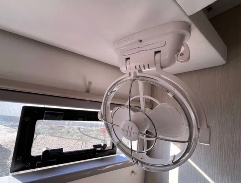 Slide: The Image of Leopard 40 2019 - 18