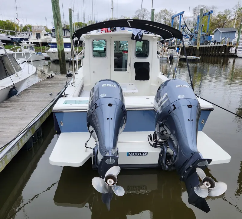 Slide: The Image of Parker Marine 2520 XLD Sport Cabin 2022 - 47