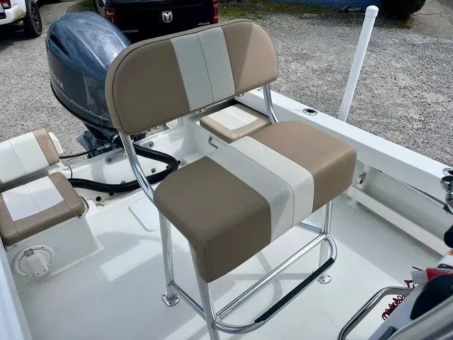 Slide: The Image of Parker Marine 1801 Center Console 2019 - 8